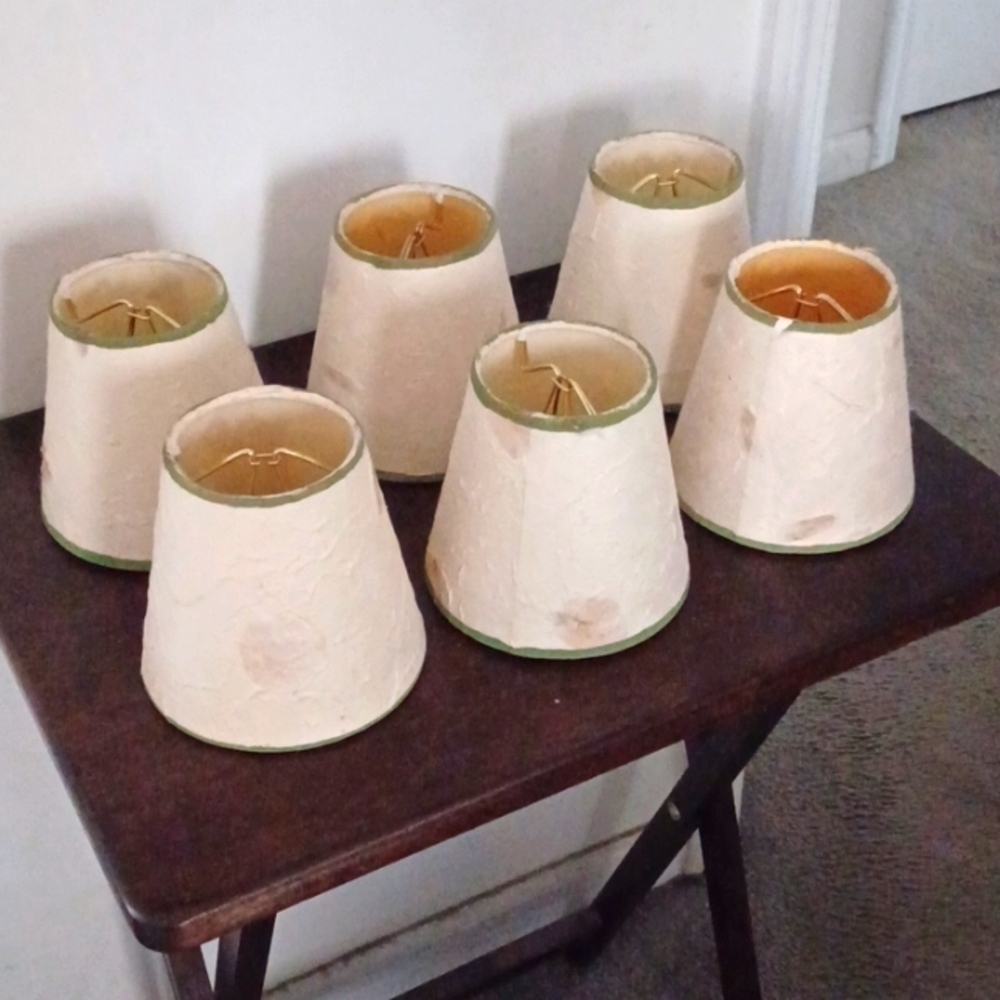 Six cream mini chandelier lampshades w/ green trim - Picture 7 of 7